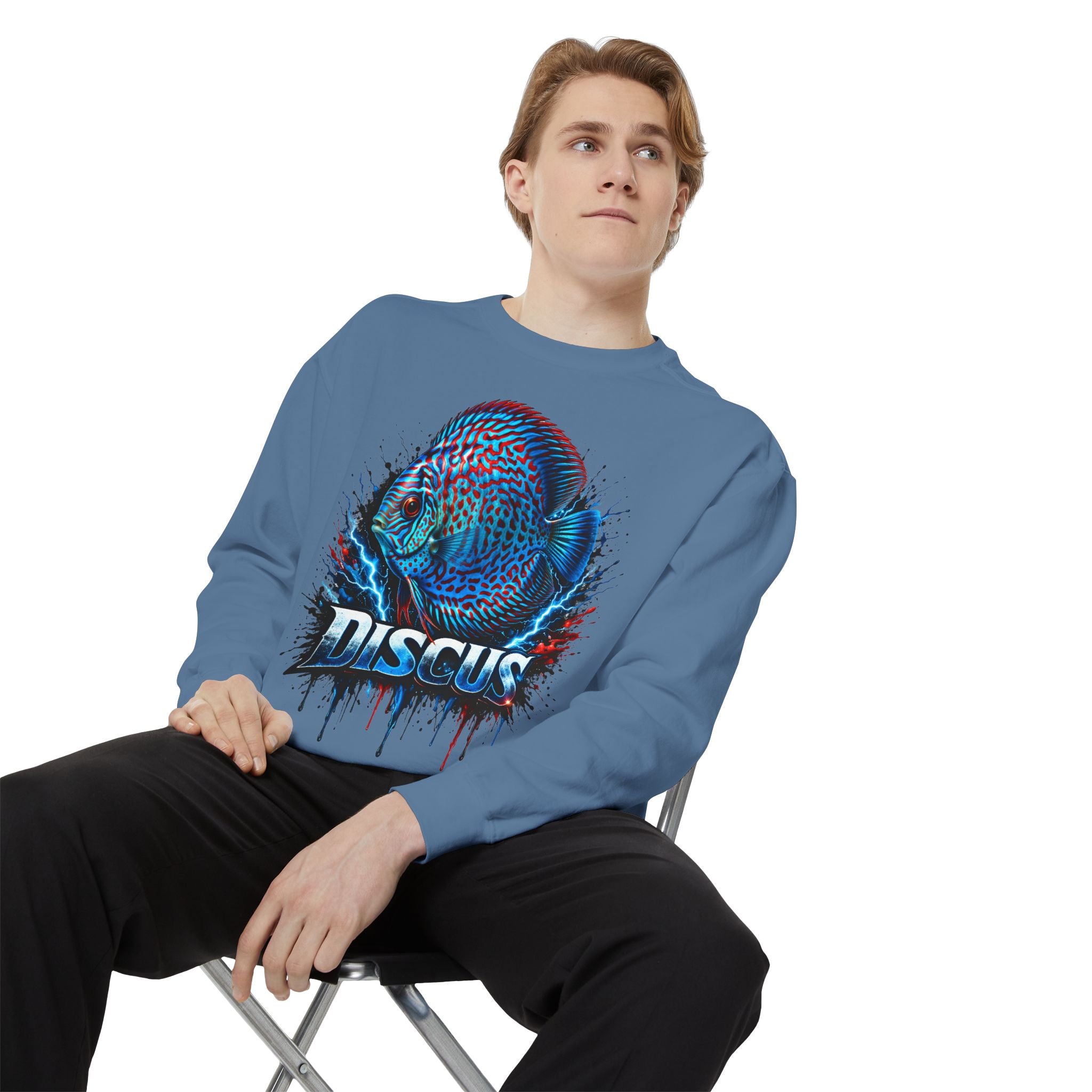 Discus Fish Graphic Sweatshirt — Vibrant Aquarium Lover Crewneck