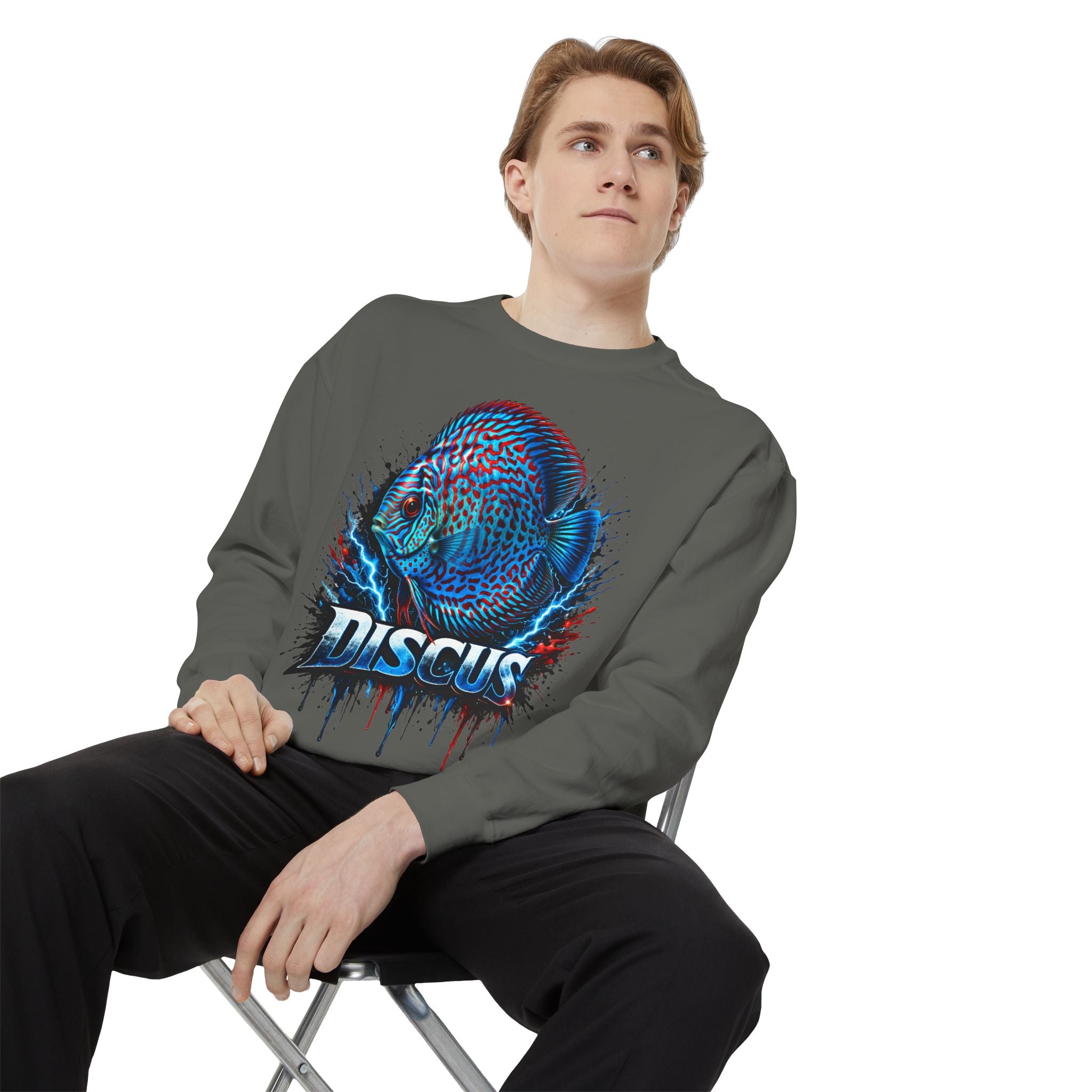 Discus Fish Graphic Sweatshirt — Vibrant Aquarium Lover Crewneck